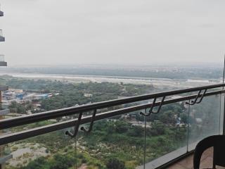 Stay Royal Stay Avika - Super Nova Spira Towers - 2
