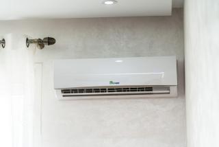 Large Modern 3-Bedroom Apartment, Pool & Private Parking - 9