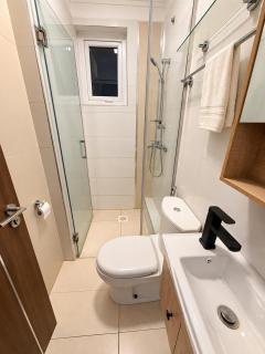 Noir Haven Two-Bedroom Apartment in Westlands with Gym & Free Parking - 1