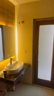 Faisalabad 1-Bed Apartment, Prime Location - 6
