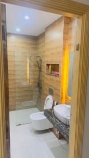 Faisalabad 1-Bed Apartment, Prime Location - 1
