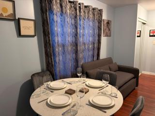 Cozy 2BR Oshawa Retreat - Near Lake Ontario - 4
