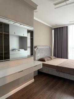 Luxury 4BR Apartment Landmark 6 HCMC - 3