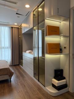 Luxury 4BR Apartment Landmark 6 HCMC - 2