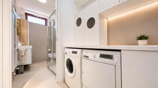 One House - 5
