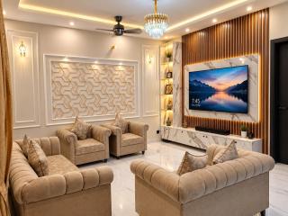 Luxury 2-Bed Family Stay Spacious & Comfortable - 1