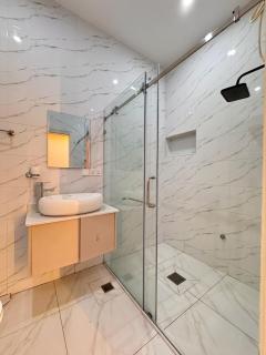 Dluxe Suites - 4