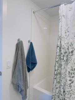 Downtown Condo, Stylish & Comfy - 9