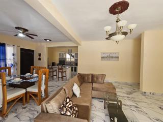 Luxury 8 King BR w Private Pool, & Event Space - 4