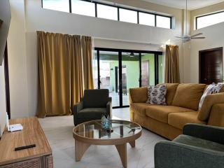 3 Bed, brand new, private pool yard, Casa Linda - 6