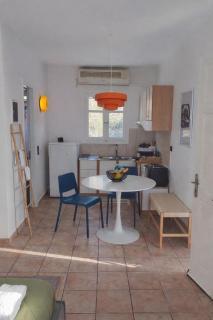 Cozy Studio in the Heart of Vourkari Village, Kea - 4