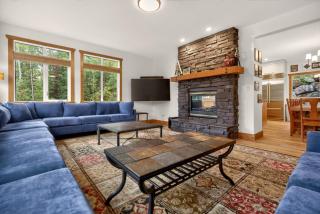 Black Diamond Chalet by Fernie Central Reservations - 9