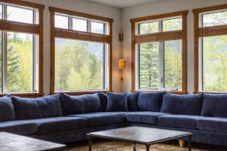 Black Diamond Chalet by Fernie Central Reservations - 5