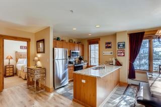 Beautiful 2 Bedroom Mountain Condo In River Run Village With Hot Tub Access And Walking Distance To The Gondola - Keystone - 6