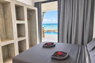 Beachfront Pomboo Villa - Private Pool - ZanzibarHouses - 2