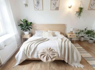 Stylish 2BR in Old Town Gem - 3