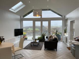 Cosy 2 Bed Cottage near the Greenway and Waterford City - 4