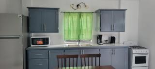 Hillside Charm Apartments - 9