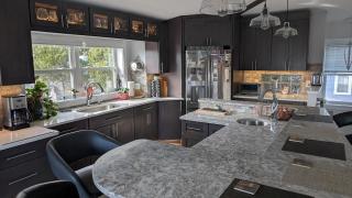Modern Condo overlooking downtown Amherst! - Amherst - 8