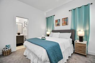 Rooftop Downtown Home - 2 mins from restaurants, parks and leisure centres - 5