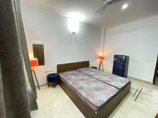 Friend's House - 4