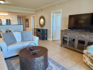 Sunny Waterscape ground-floor condo with pools hot tubs & stunning Gulf views - 7