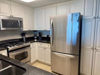 Sunny Waterscape ground-floor condo with pools hot tubs & stunning Gulf views - 3