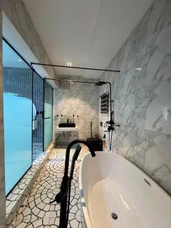 Omaa Stay Service Apartment - 4