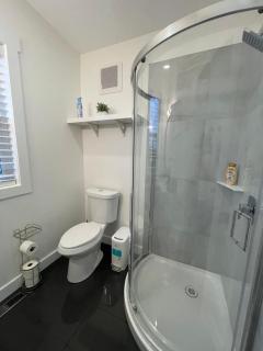 North Bx Cozy 1 bedroom studio Unit C - 5
