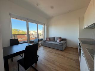 Penthouse Apartments & Playgrounds Graz - Graz - 9