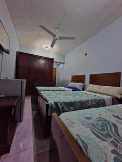 Land of Gold Hotel & Guesthouse - 9