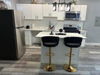 Experience Philadelphia 3-bedroom apartment oasis - 3
