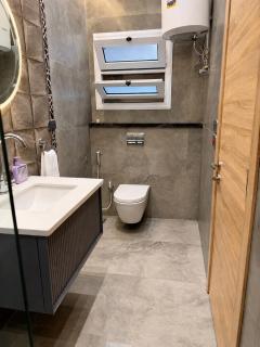 Spacious 4BR Home with Private Patio in Banafseg - 2
