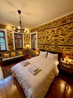 Nikolas Premium Stone Manor - 3