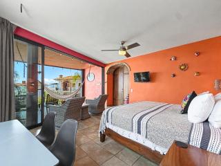 Miguel's Mirador Ocean-View Studio, Hammock Terrace, Heated Pool, Walkable - 2