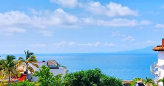 The Penthouse Top-Floor Ocean-View 3BR, Two Terraces, Heated Pool, Walkable - 6