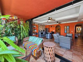 Curiel's Retreat 2BR, Private Terrace, Heated Pool, Walk to Malecón & Beach - 8