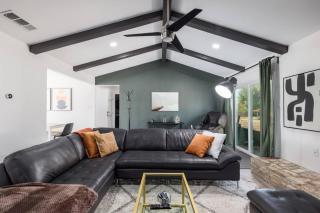 3BR Retreat in Austin with Massage chair and Firepit - 0