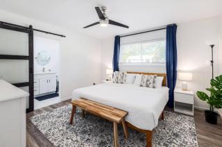 3BR Retreat in Austin with Massage chair and Firepit - 4