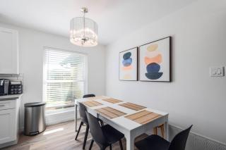 3BR Retreat in Austin with Massage chair and Firepit - 2