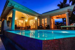 House with a heated pool - 9