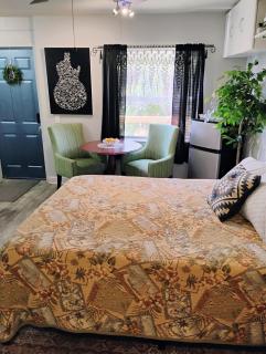 Private Zen Studio Suite near 417 & UCF - 2