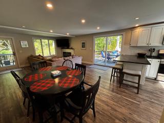 1 Ellicottville Creekside HIKE BIKE SKI Sleeps 10 - 6