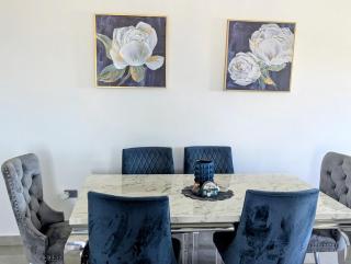 Cozy & Comfort Home in Paradise Mins from Beach - 6