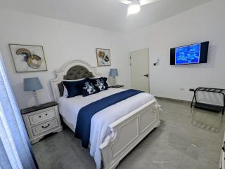 Savannah's Charm- Cozy & Comfort Home in Paradise Mins from Beach - Runaway Bay - 7