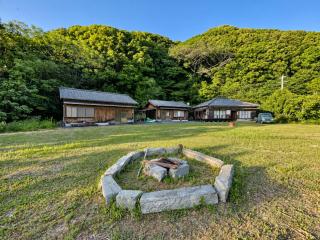 ぽつんとビーチ付きで海水浴して大きな庭で焚き火やバーベキューが楽しめる1日1組貸切宿ウミクマルア - 9