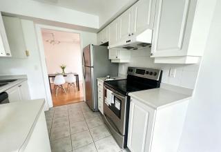 Modern 2 Bedroom 2 Bathroom Suite with Free Parking Near Finch Subway Station - 3