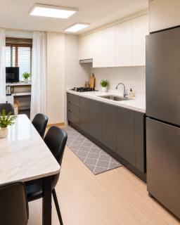 Cozy 2BR in Gangnam Near Eonju Station Up to 6 Guests - 5