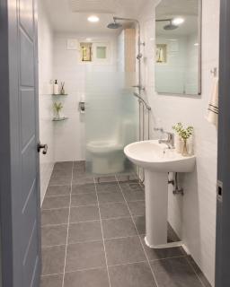 Cozy 2BR in Gangnam Near Eonju Station Up to 6 Guests - 4