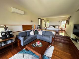 Montville Ocean View Cottages - 2